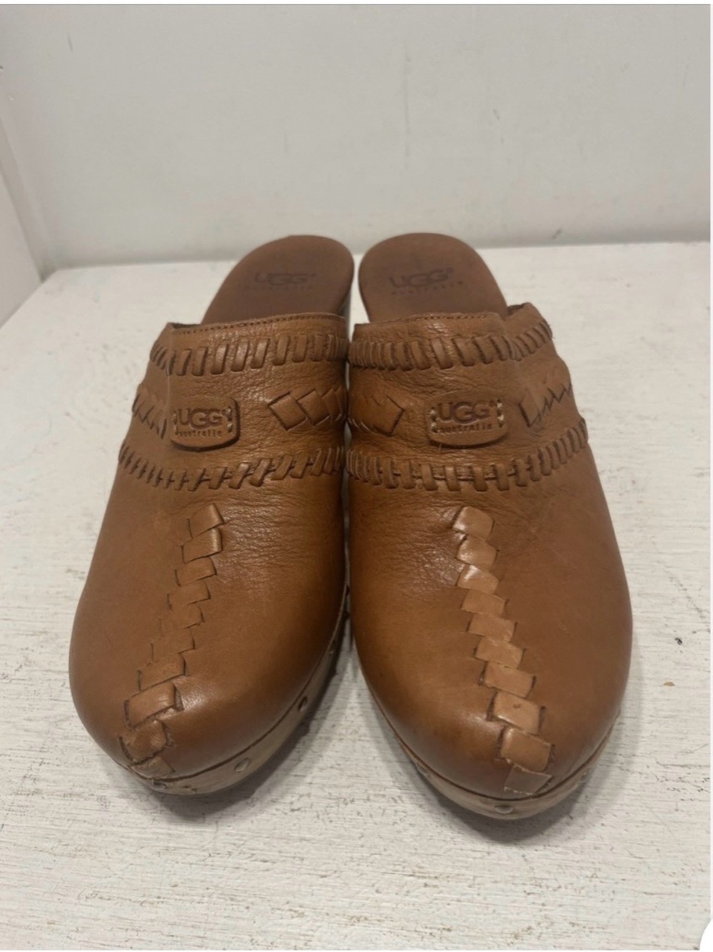 UGG Men’s Tan Leather Woven Slip-On Mules